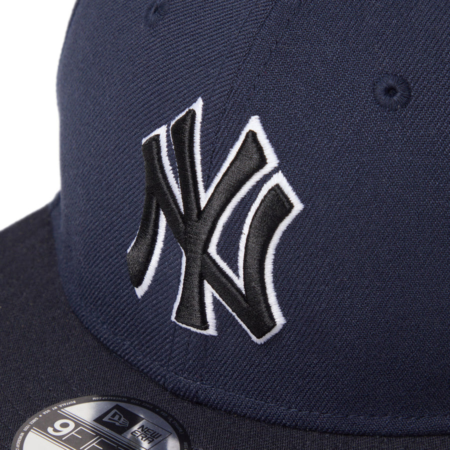 NEW ERA（ニューエラ）ヤンキース NYロゴ 蓄光刺繍アップ
