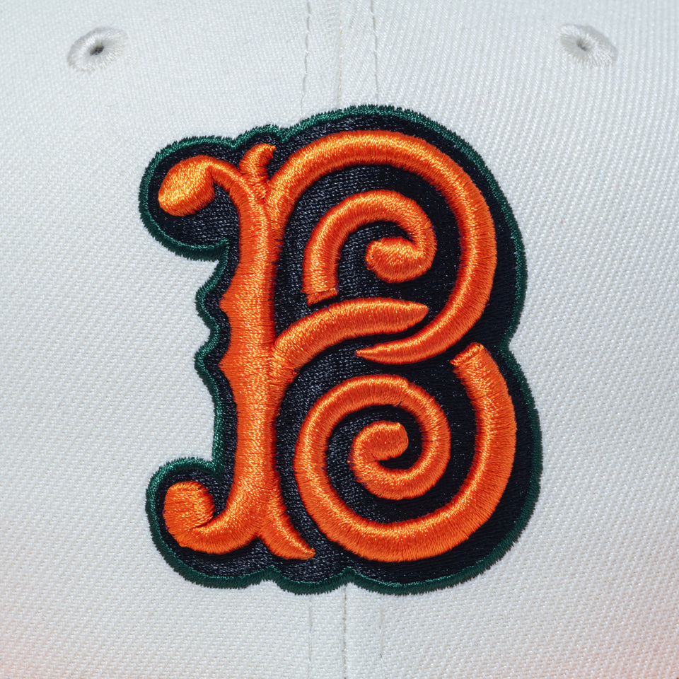NEW ERA フロントロゴ 刺繍ディテール