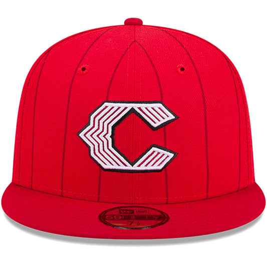 NEW ERA 59FIFTY レッズ キャップ 正面デザイン