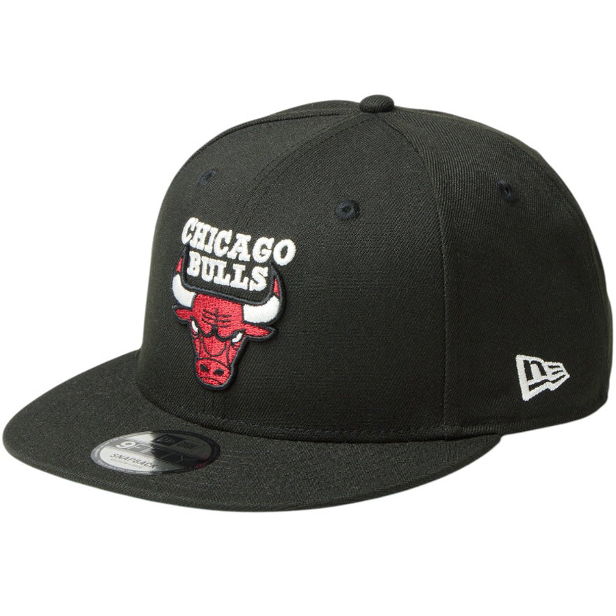 NEW ERA 9FIFTY ブルズ ブラック 左斜めスタイル