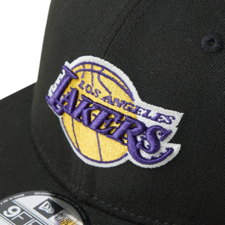 NEW ERA レイカーズ ロゴ刺繍ディテール