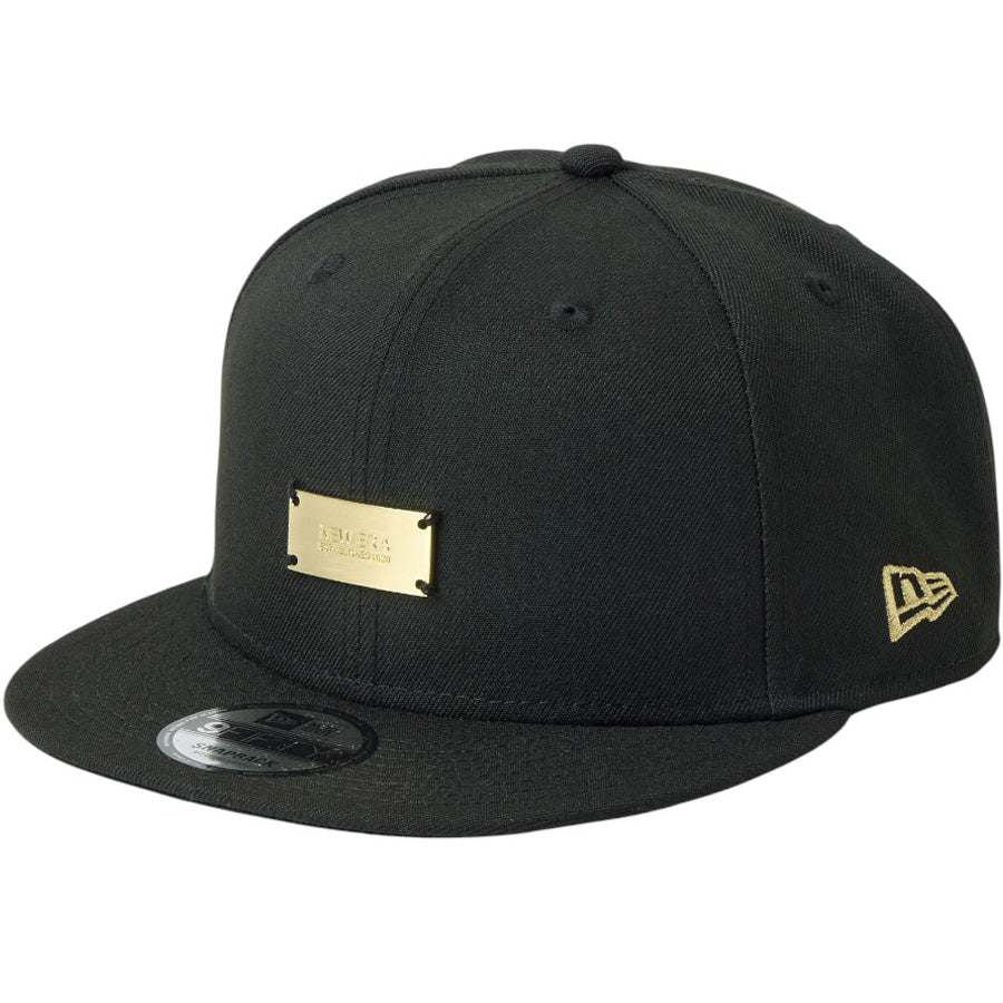 NEW ERA 9FIFTY Metal Plate ブラック メタリックゴールド 左斜めデザイン