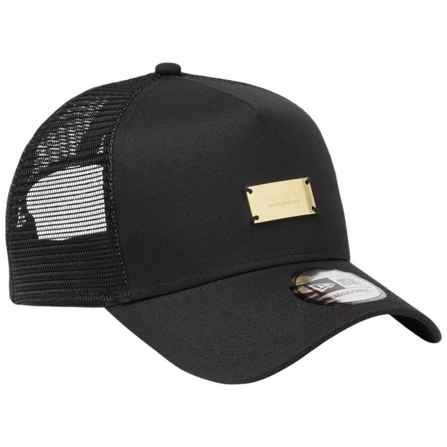 NEW ERA 9FORTY A-Frame Metal Plate ブラック メタリックゴールド 右斜め