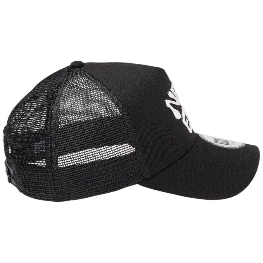 NEW ERA キャップ 右側面デザイン
