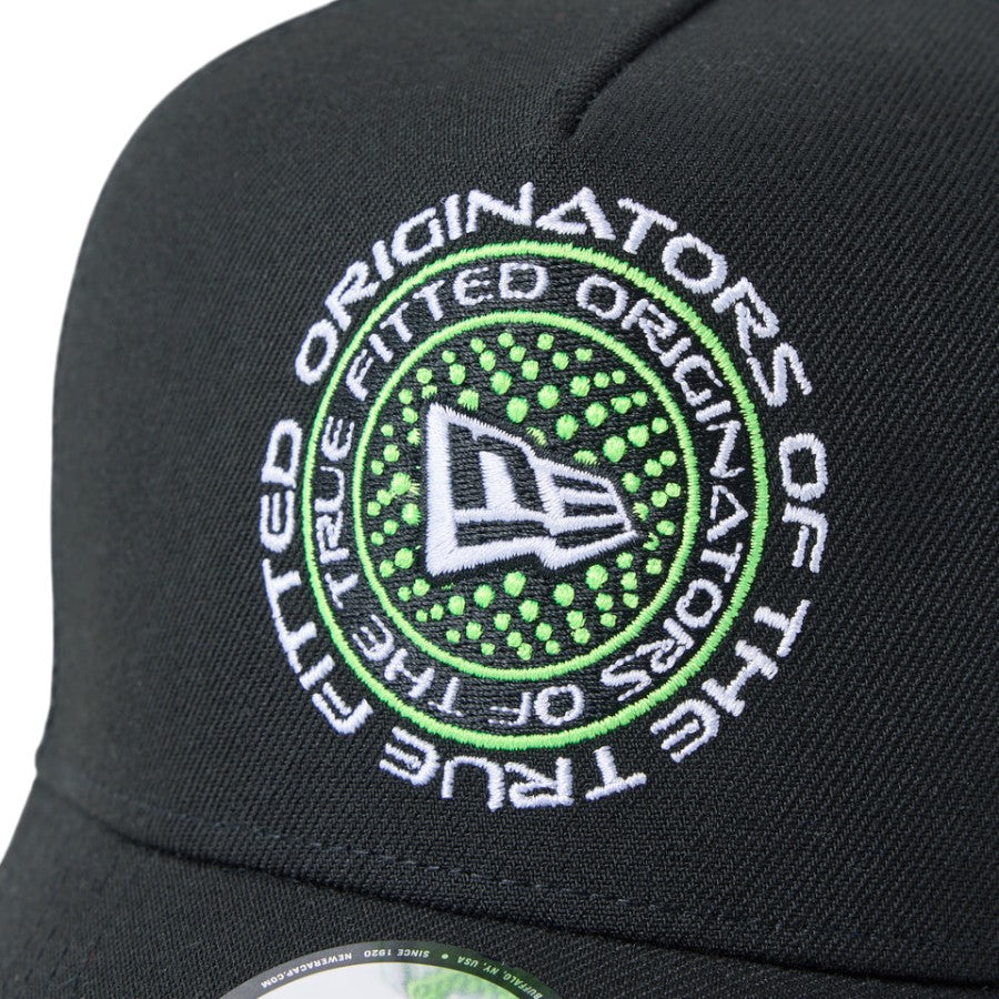 NEW ERA サークルロゴ 刺繍ディテール