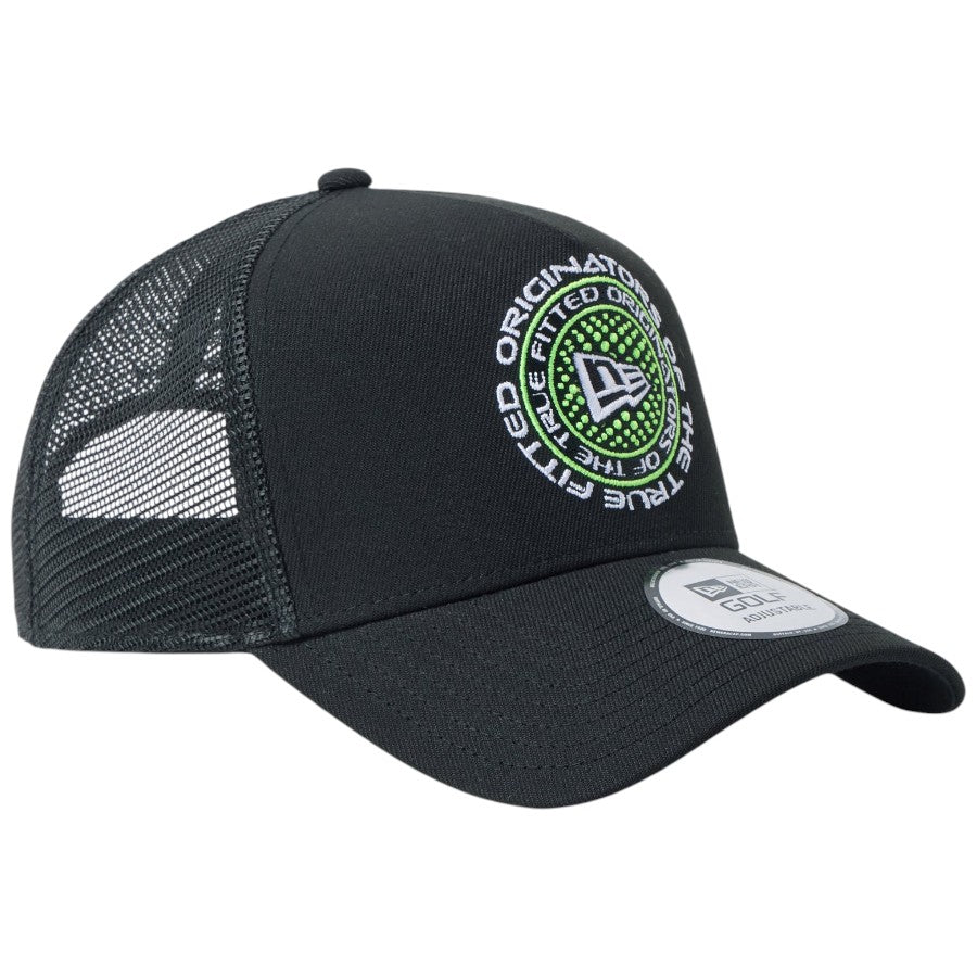 NEW ERA キャップ ブラック 右斜め