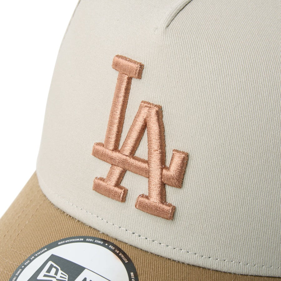 NEW ERA ドジャース ロゴ刺繍ディテール