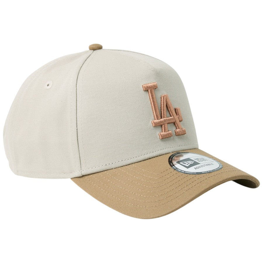 NEW ERA 9FORTY ドジャース リバーブラウン カーキ 左斜め