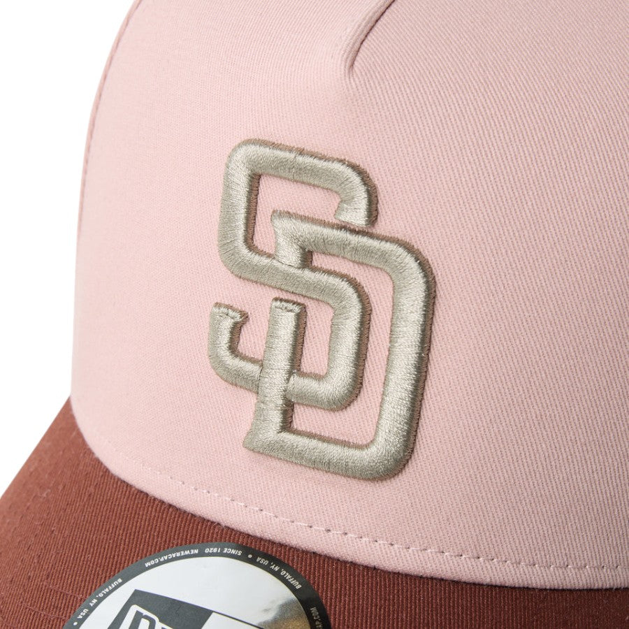 NEW ERA パドレス ロゴ刺繍ディテール