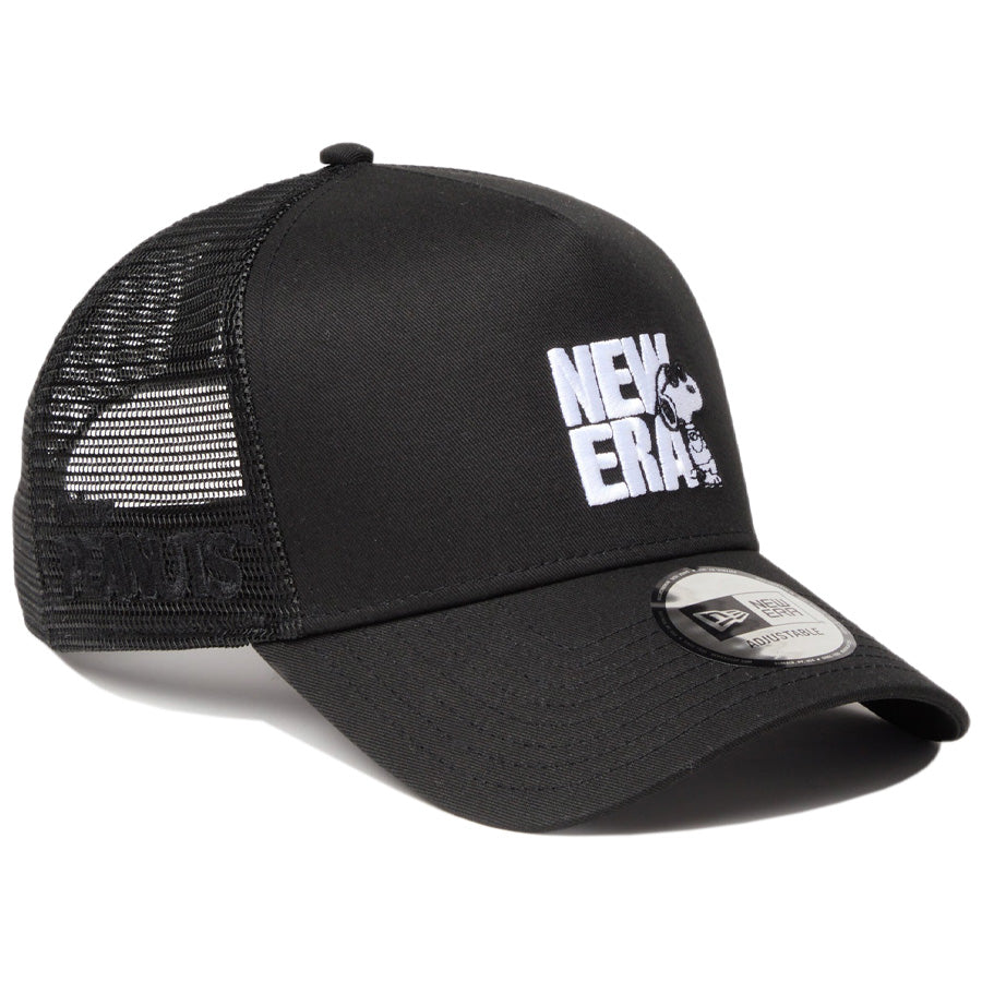 NEW ERA ピーナッツ ブラック 右斜め