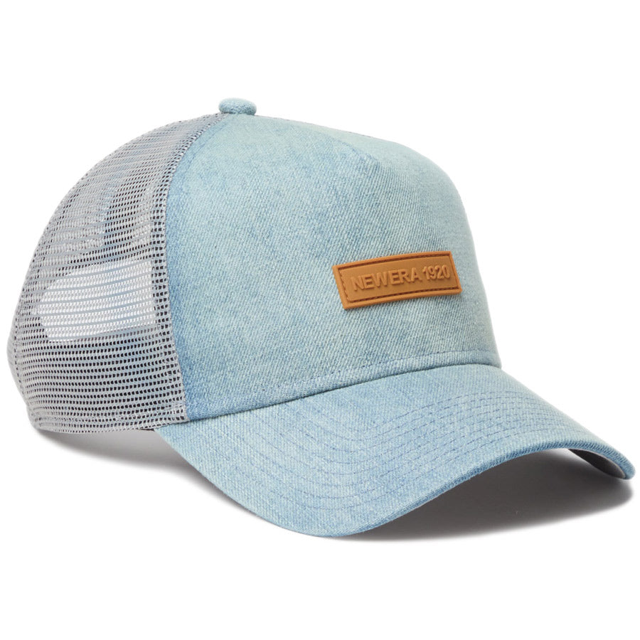 NEW ERA（ニューエラ）ウォッシュドデニム キャップ 右斜め