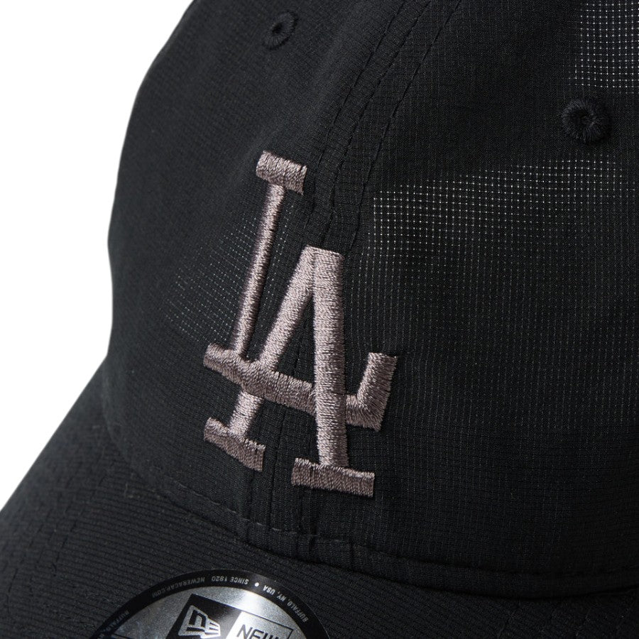 NEW ERA ドジャース ロゴ刺繍ディテール