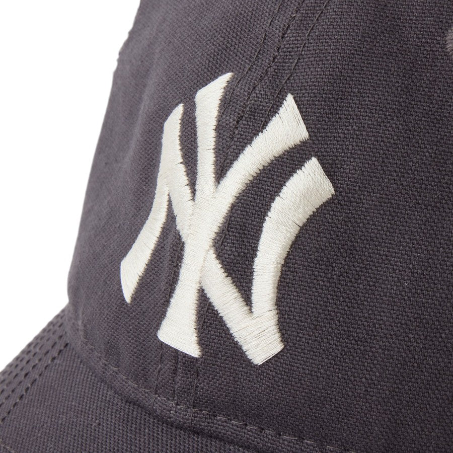 NEW ERA フロントロゴ刺繍 グラファイト