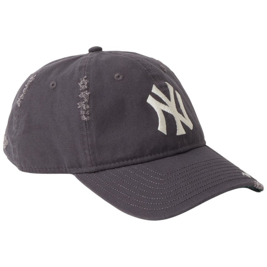 NEW ERA キャップ グラファイト 右斜めスタイル