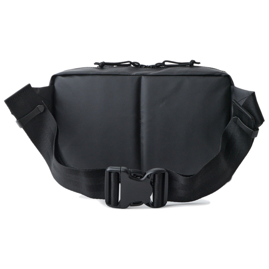 NEW ERA スクエア ウエストバッグ 7L ブラック 背面