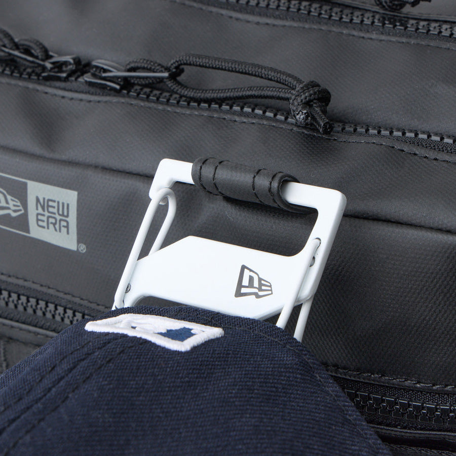 NEW ERA ウエストバッグ Cap Clip装着例