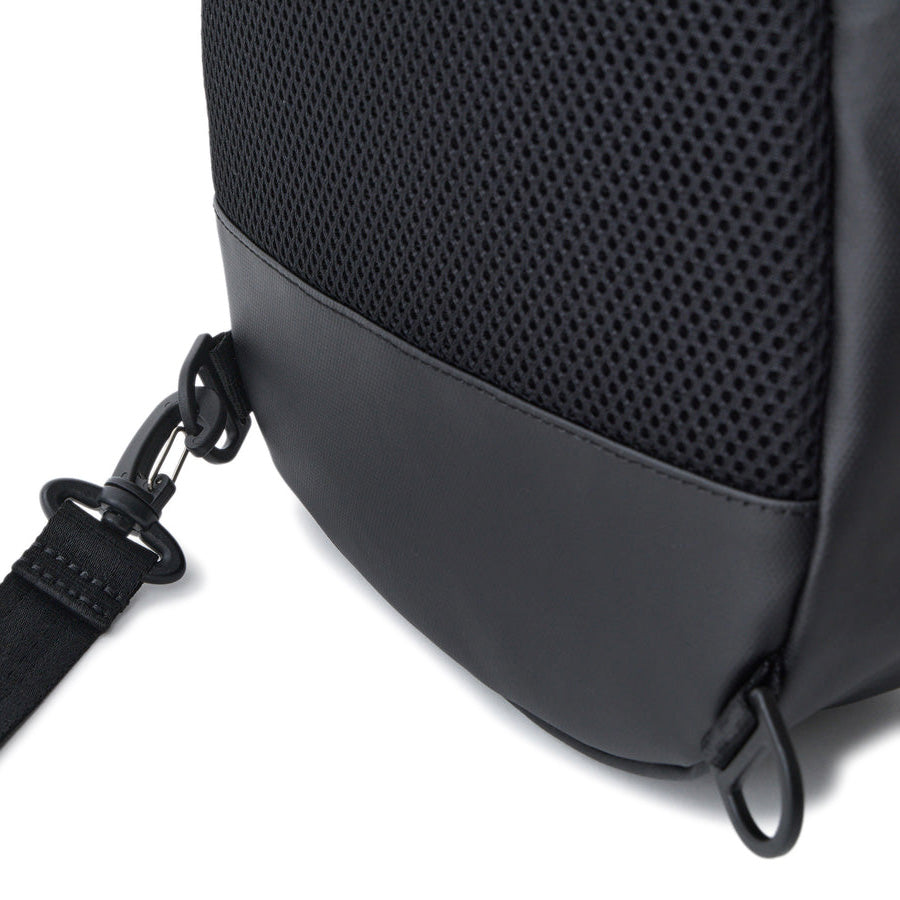 NEW ERA ボディバッグ 取り外し可能ストラップ