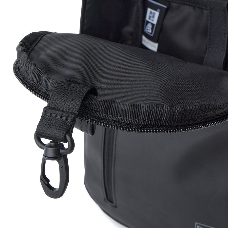 NEW ERA ボディバッグ 内部キーフック