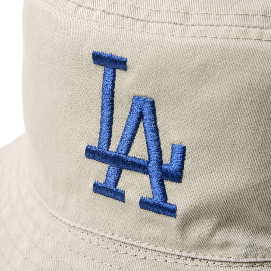 NEW ERA ペブル ロゴ刺繍ディテール
