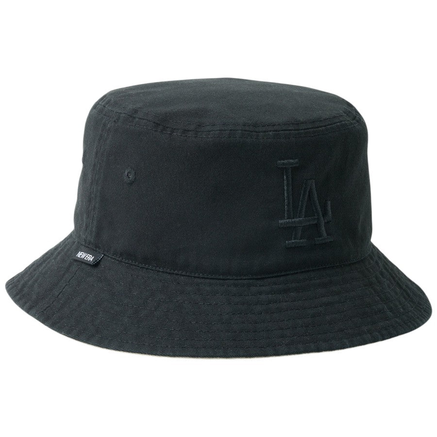 NEW ERA バケットハット ブラック 右斜め