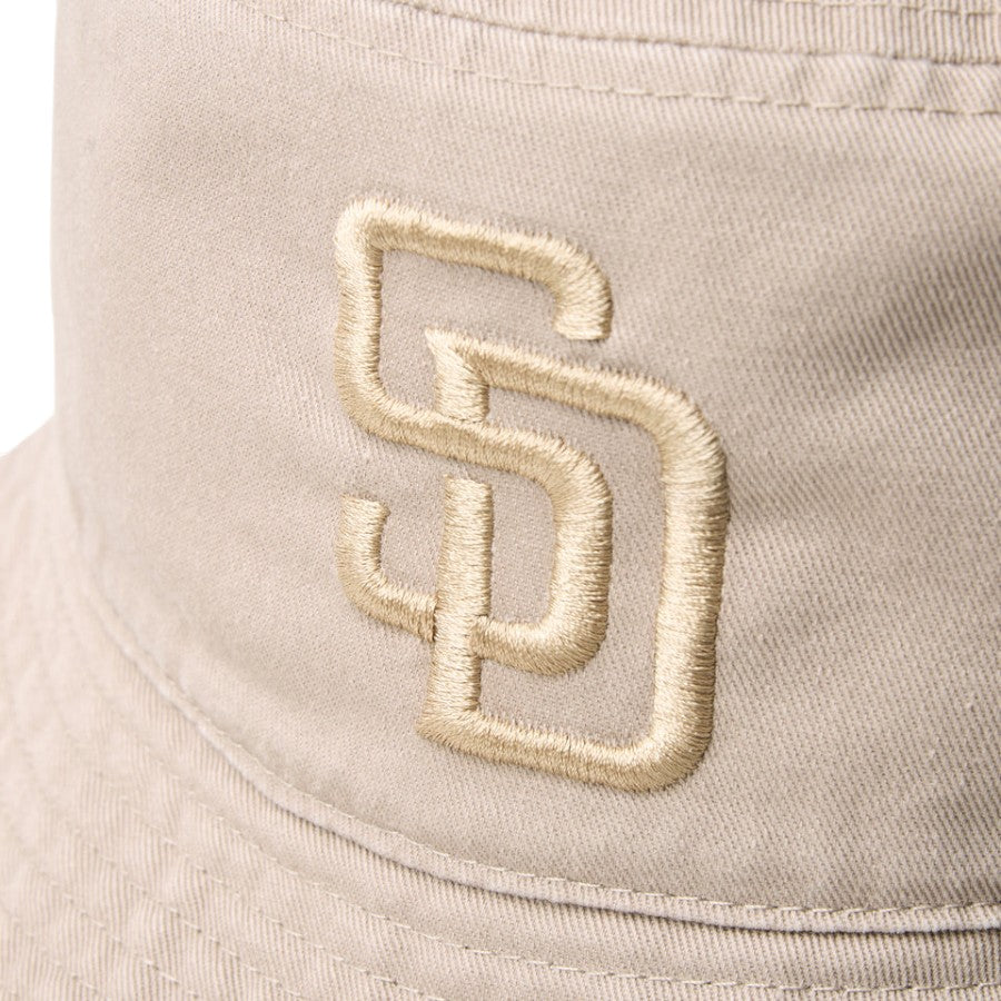 NEW ERA パドレス ロゴ刺繍ディテール