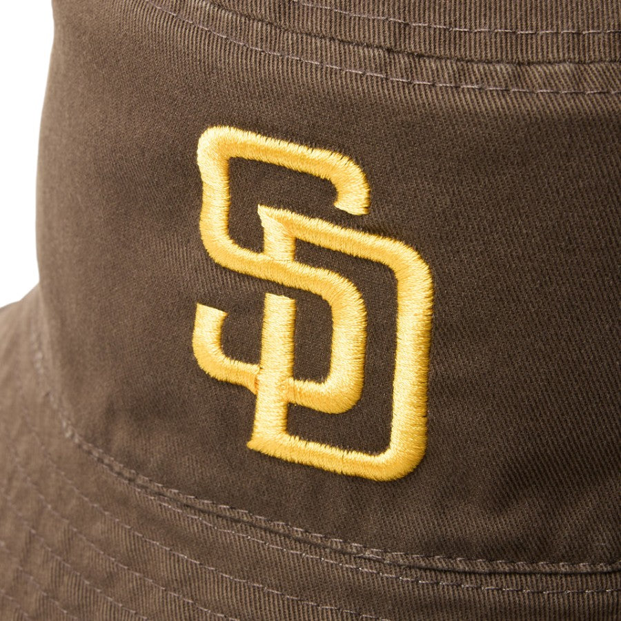 NEW ERA ウォルナット ロゴ刺繍ディテール