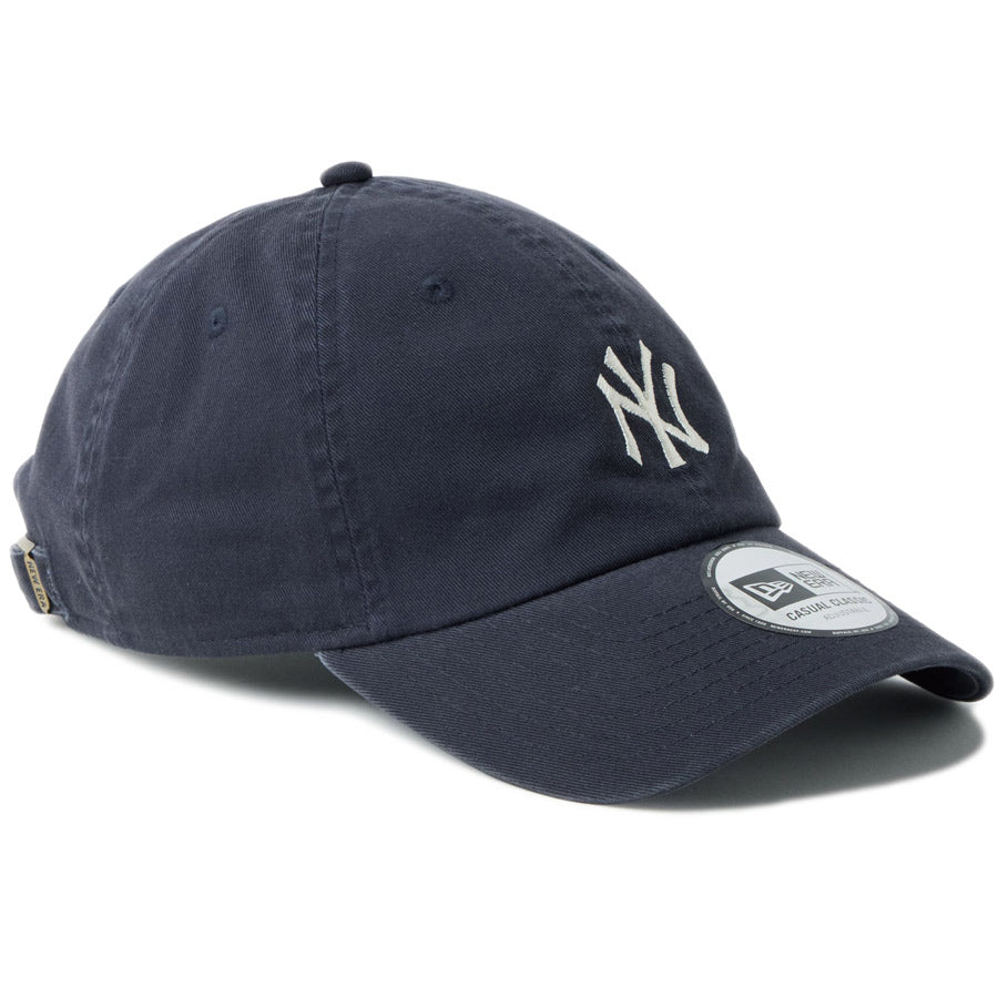 NEW ERA ヤンキース キャップ ネイビー 右斜め