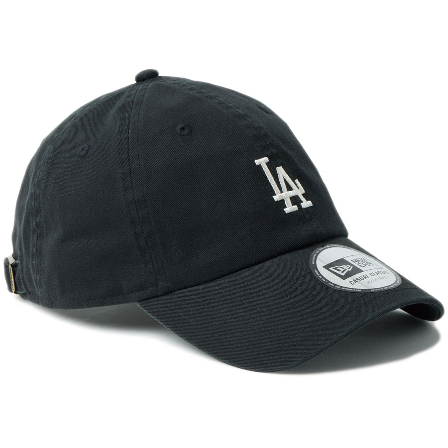 NEW ERA カジュアルクラシック ドジャース ブラック 右斜め