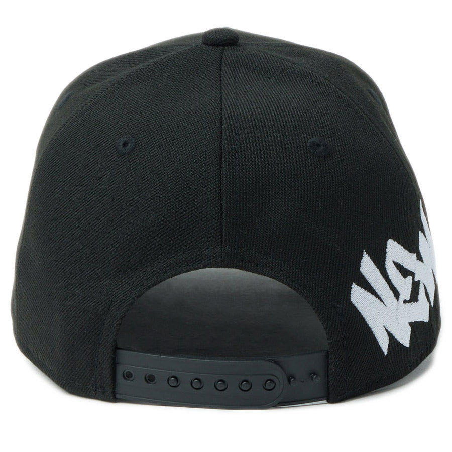 NEW ERA キャップ アジャスター背面