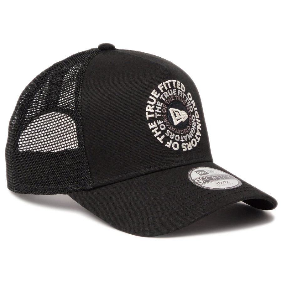 NEW ERA キッズ 9FORTY トラッカー ブラック 右斜め