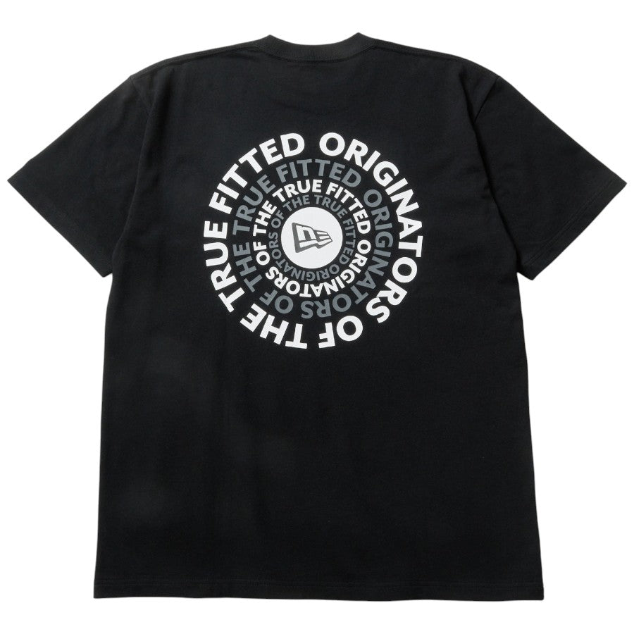 NEW ERA Circleロゴ Tシャツ ブラック 背面