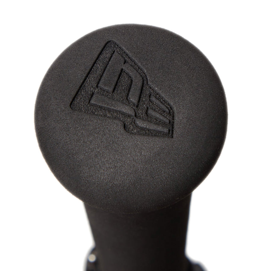 NEW ERA グリップ裏側 ロゴ刻印