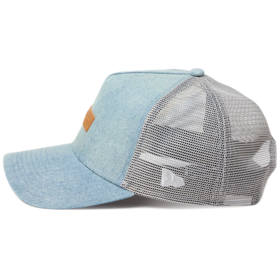 NEW ERA（ニューエラ）NEロゴ刺繍 ウォッシュドデニム 左向き