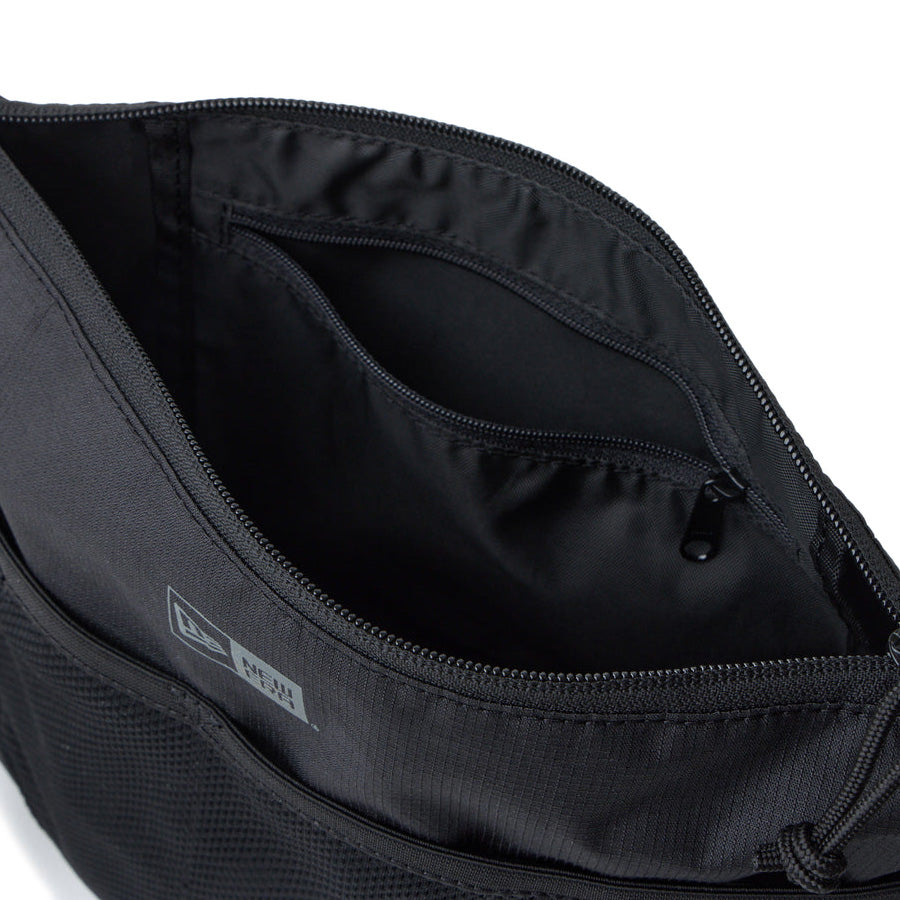 NEW ERA サコッシュ 内側ポケット