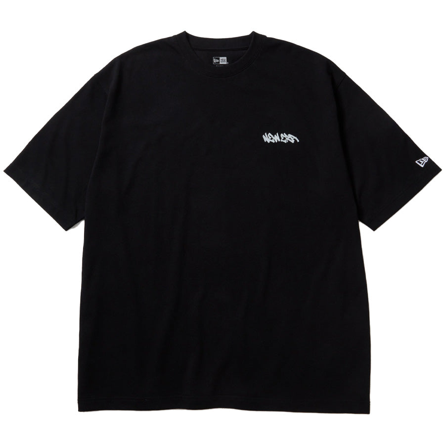 NEW ERA オーバーサイズドTシャツ ブラック 平置き正面