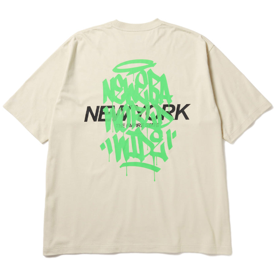 NEW ERA Tagging Tシャツ クリーム 背面
