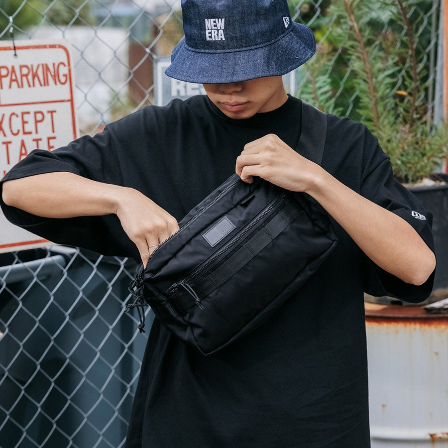 NEW ERA ウエストバッグ モデル着用