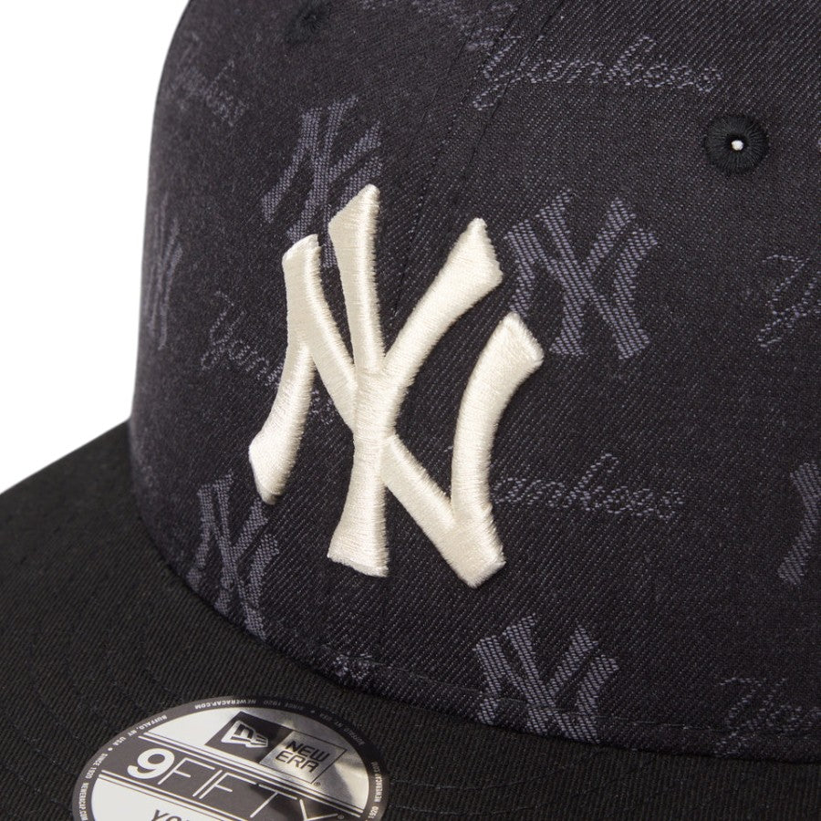 NEW ERA ヤンキース ロゴ刺繍ディテール