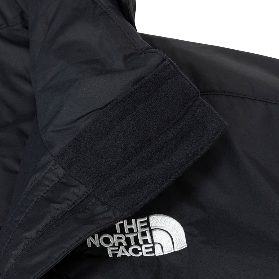 THE NORTH FACE チムニーウインドジャケット メンズ ブラック 襟元 ディテール