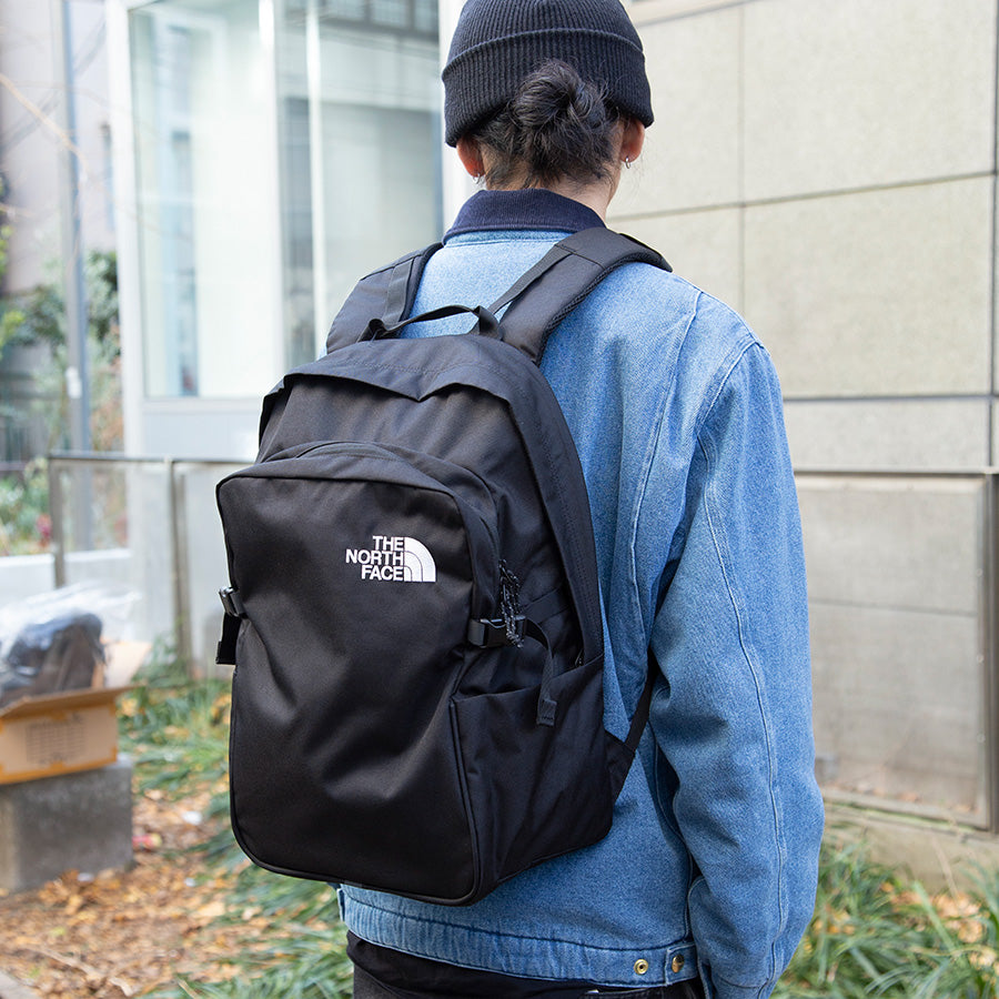 THE NORTH FACE ボルダーデイパック 着用右
