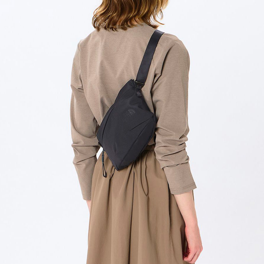 THE NORTH FACE ピレネーショルダーS 着用イメージ