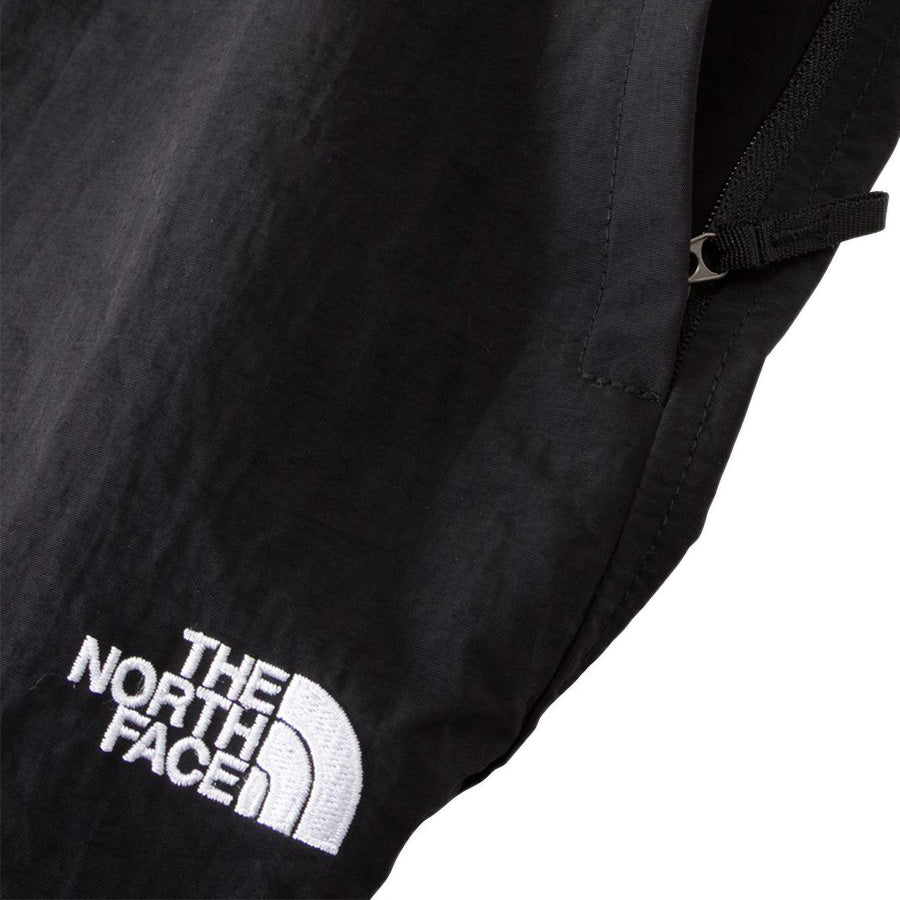 THE NORTH FACE ロゴ刺繍 ディテール