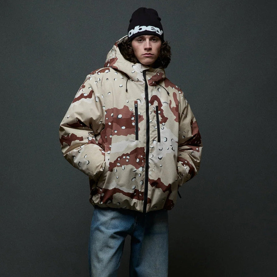 OBEY NOCTRAX PUFFER パファージャケット デザートカモ モデル着用 121800634-26F