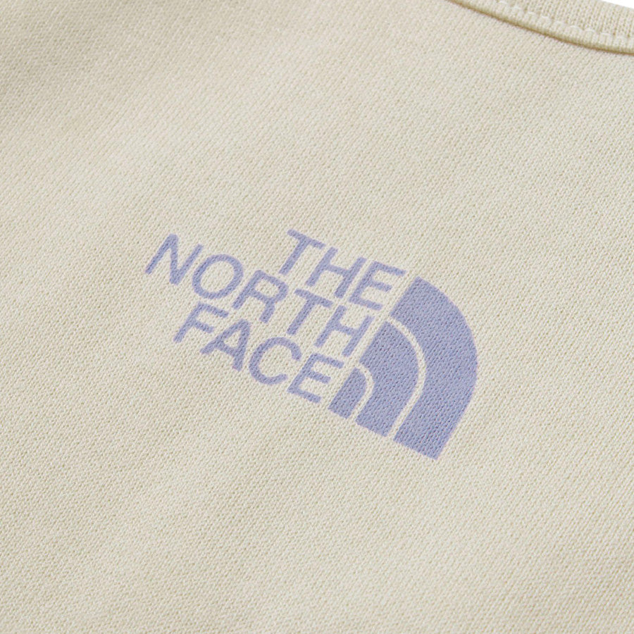 THE NORTH FACE（ザ・ノース・フェイス）ベビー ビブ ホワイトスワン フロントロゴ詳細 NNB22513