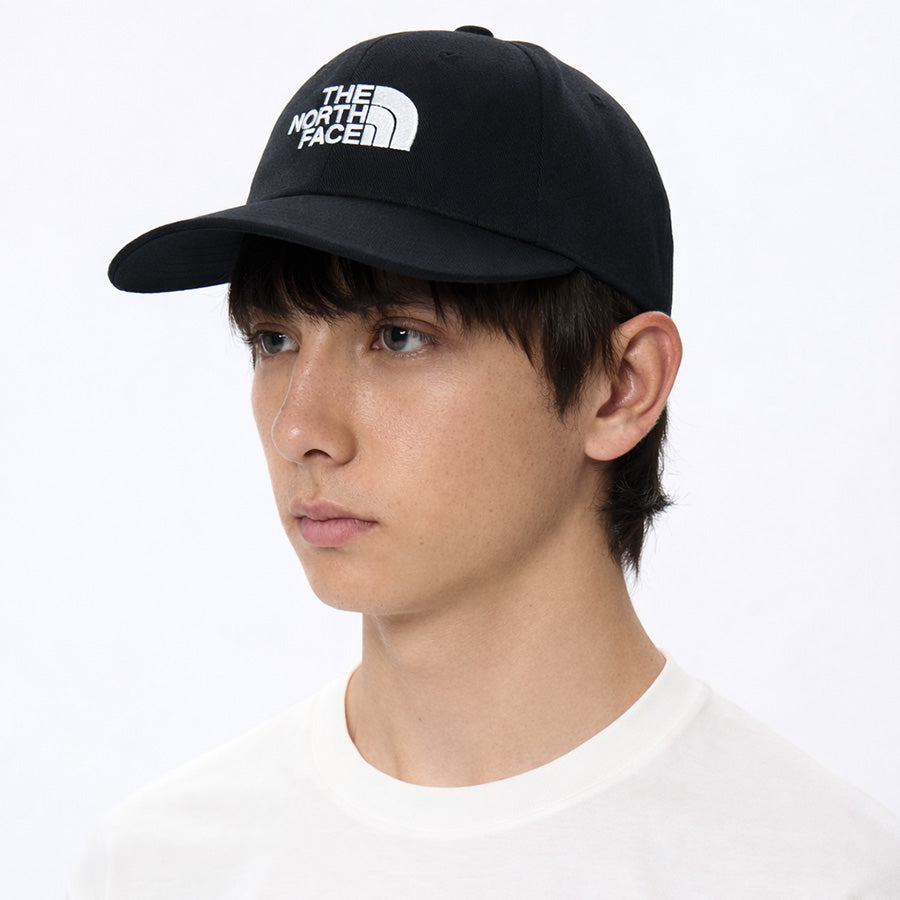 THE NORTH FACE（ザ・ノース・フェイス）TNFロゴキャップ 着用