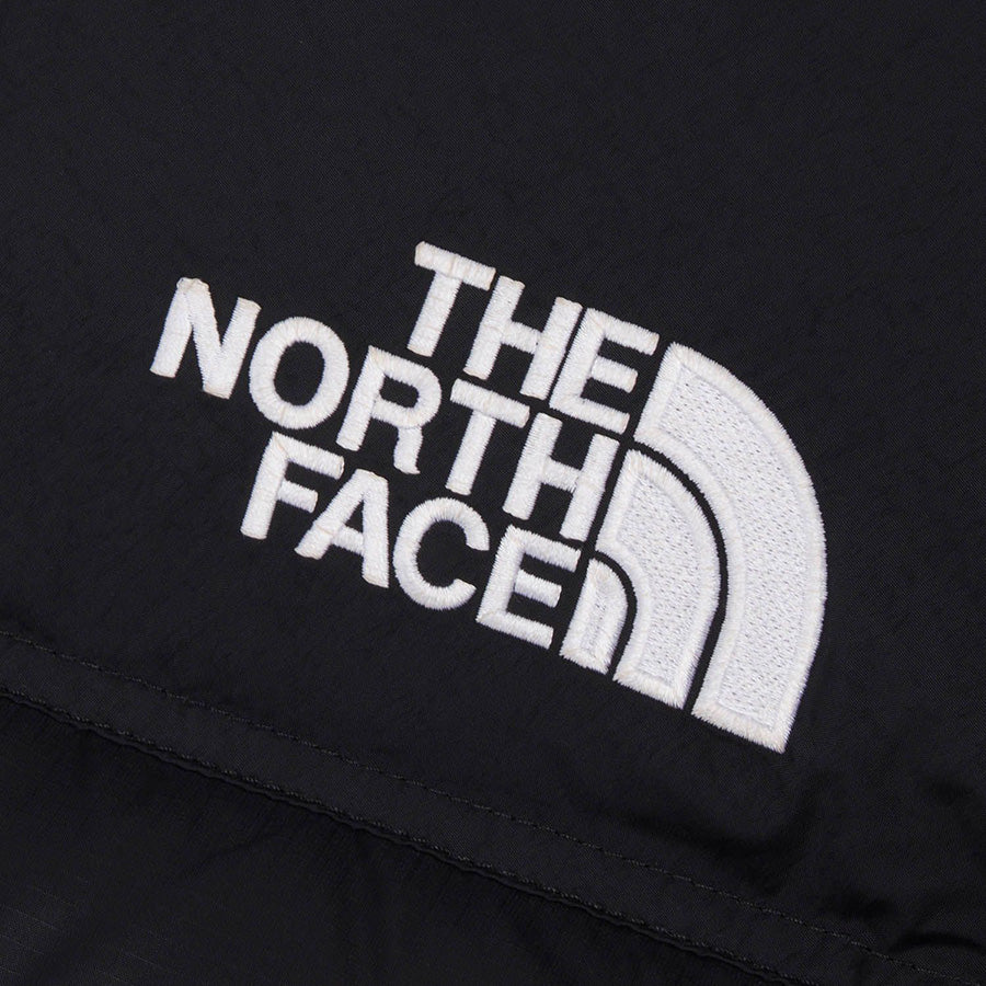 THE NORTH FACE ヌプシジャケット ブラック 胸ブランドロゴ刺繍 ND92555