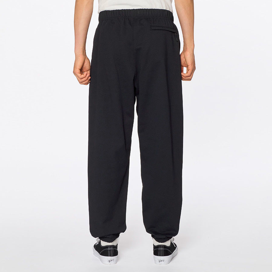 THE NORTH FACE スモールロゴヘザースウェットパンツ ブラック モデル着用 背面 NB32636