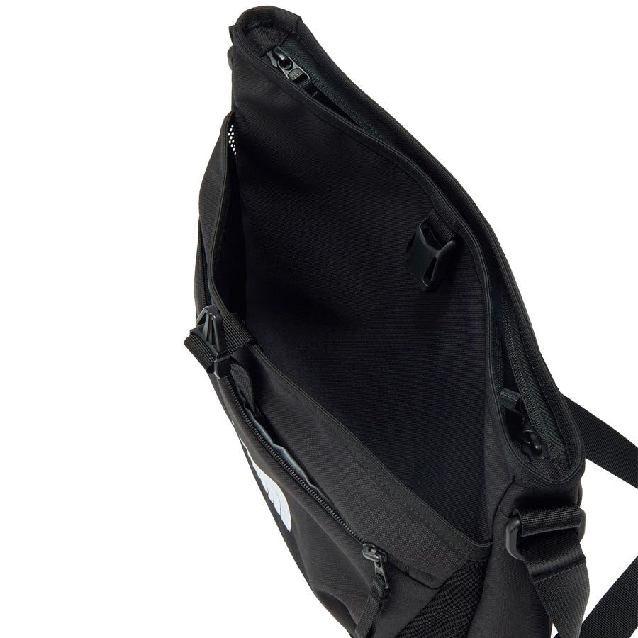 THE NORTH FACE リープショルダー ブラック ショルダーバッグ 8L